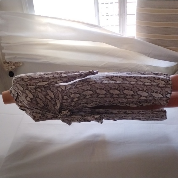 Vici python print wrap style midi dress S - Picture 6 of 12